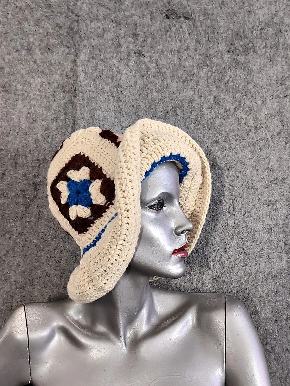 Crochet Floral Bucket Hat in Cream & Blue Like New